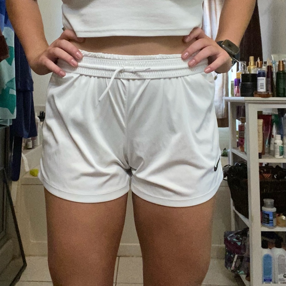 white nike shorts